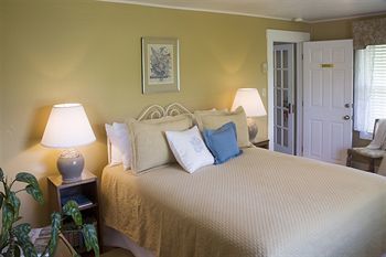 Bed & Breakfast Country Willows Inn
