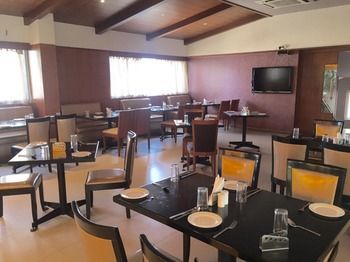 Hotel Octave Suites Residency Rd