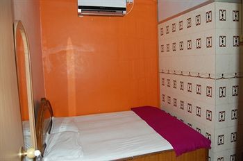 New Shahana - Hostel