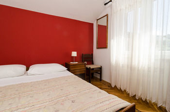 Hotel Guesthouse Moreti?