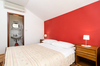 Hotel Guesthouse Moreti?