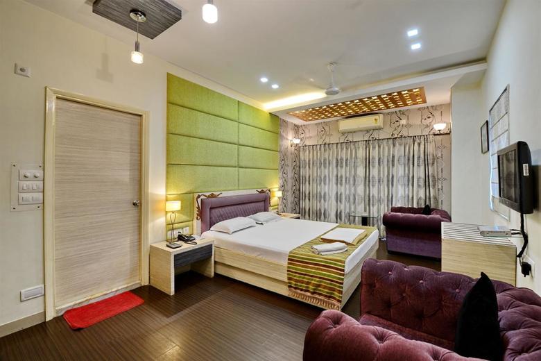 Hotel Rushabh Home