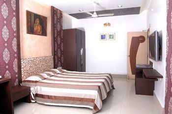 Hotel Rushabh Home