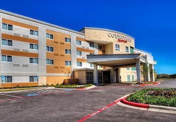 Hotel Courtyard San Marcos