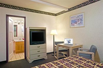 Motel Americas Best Value Inn & Suites-boardwalk
