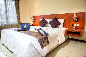Jusenny Hotel