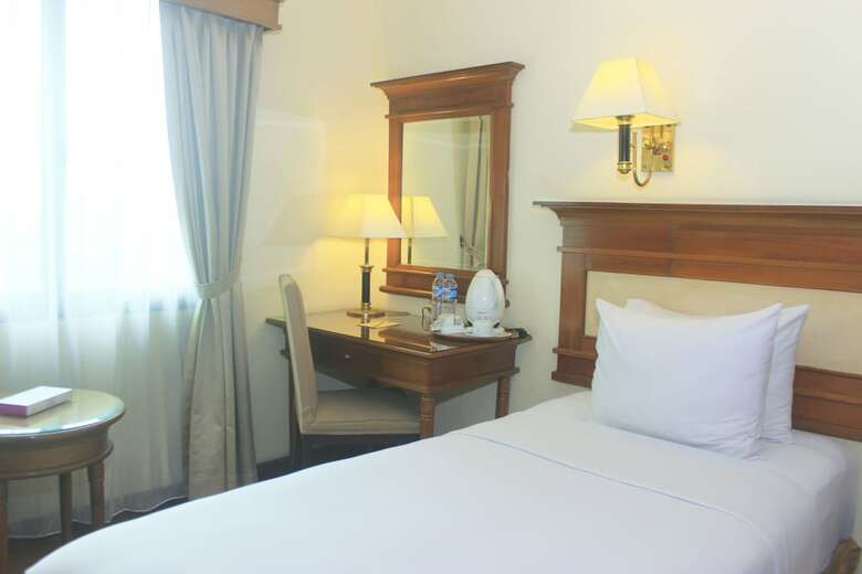 Mega Anggrek Hotel & Convention