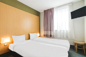Hotel B&B H�tel Toulouse Basso Cambo