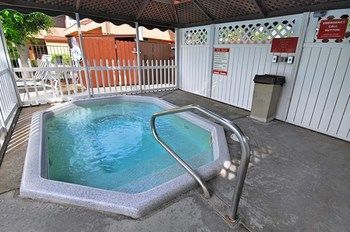 Motel Super 8 Costa Mesa / Newport Beach Area