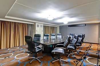 Doubletree By Hilton Hotel Pleasanton At The Club
