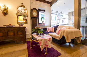 Br�hl�s Hotel Trapp