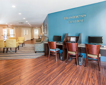 Hotel Mainstay Suites Conference Center