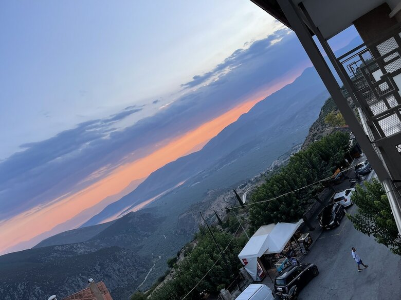 Nidimos Hotel