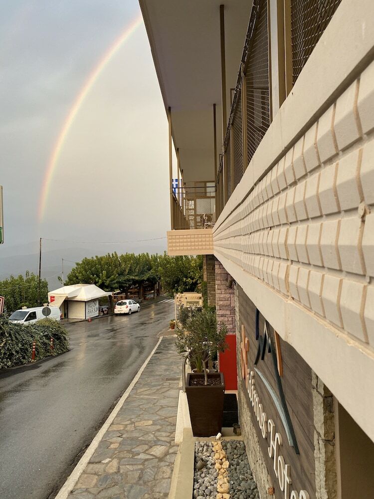 Nidimos Hotel