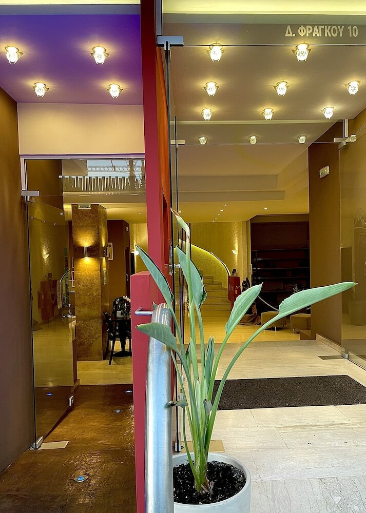 Nidimos Hotel