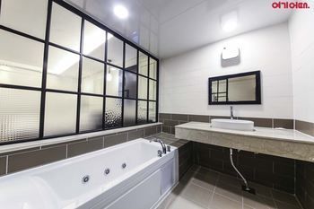 Hotel Stay 53