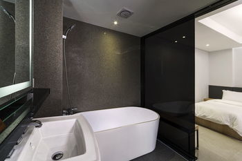 Capace Hotel