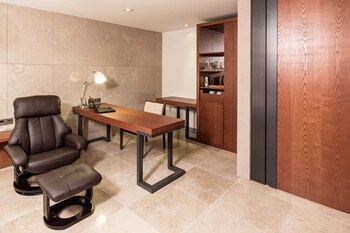 Capace Hotel