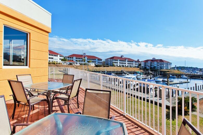 Hotel Holiday Inn Express N.myrtle Beach- Little River