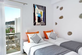 Aparthotel Bay Bees Sea View Suites & Homes