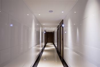 Ez Hotel