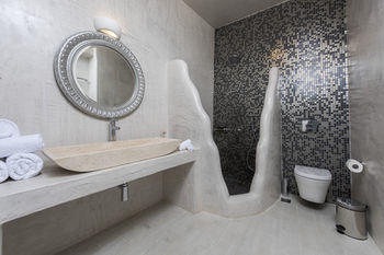 Hotel Ambition Suites