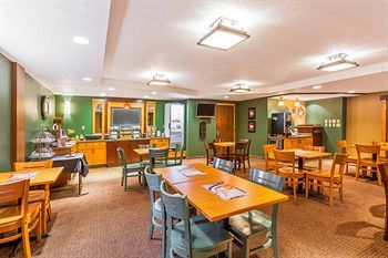 Hotel Americinn Lodge & Suites Monmouth
