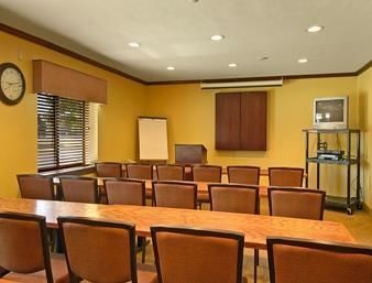 Hotel Baymont Inn & Suites