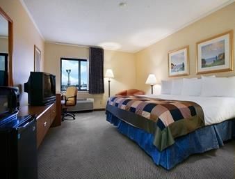 Hotel Baymont Inn & Suites