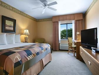 Hotel Baymont Inn & Suites