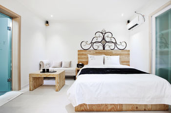 Belamie Hotel