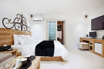 Belamie Hotel