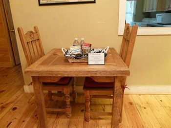 Prince Solms Inn Bed & Breakfast