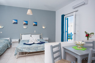 Aparthotel Zoumis Studios