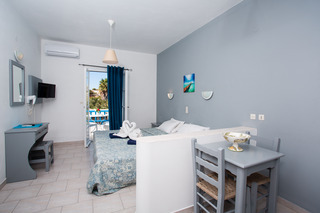 Aparthotel Zoumis Studios