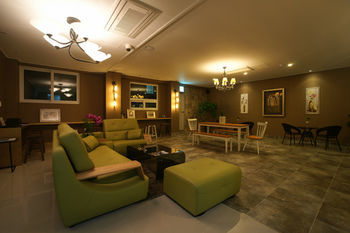 Orange Tree Hotel & Cafe