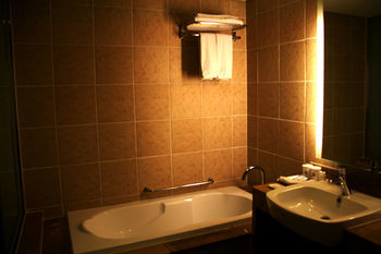 Sunshine Hotel