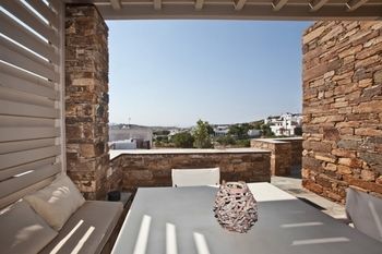 Villa White Tinos Luxury Suites