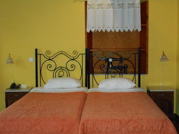 Byron Hotel