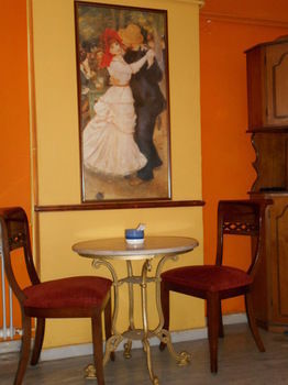 Byron Hotel