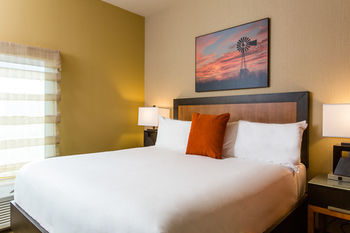 Cambria Hotel & Suites Plano - Frisco