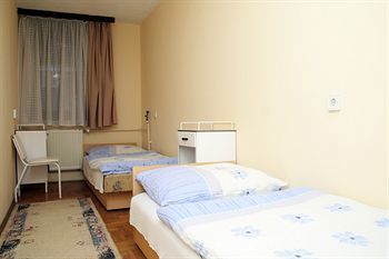Hotel Rozsa Street Guesthouse