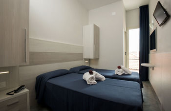 Hostal Hotel Scarlet