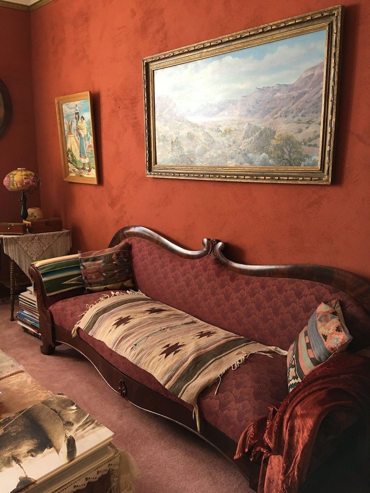 Violet Rose Bed & Breakfast