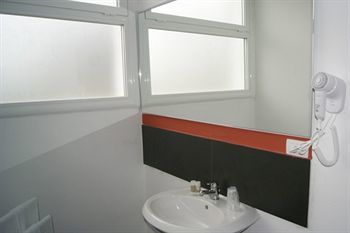 Hostal Oasis Park Hotel