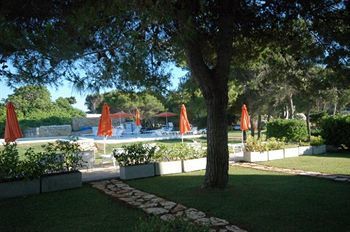 Hostal Oasis Park Hotel