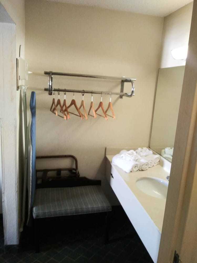 Motel Serena Inn