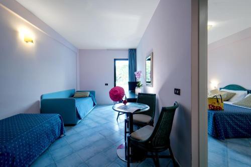 Hotel Club Giardini D�oriente Village
