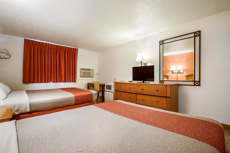 Motel 6 Albert Lea
