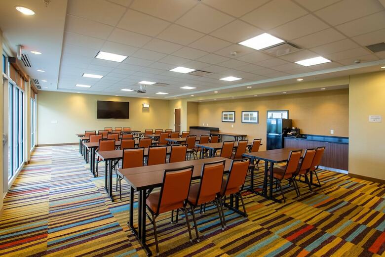 Hotel Fairfield Inn & Suites Jamestown